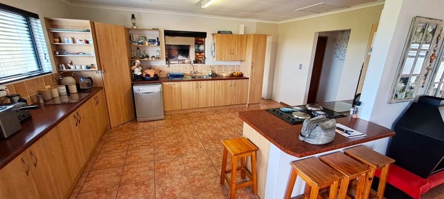 5 Bedroom Property for Sale in Noorsekloof Eastern Cape